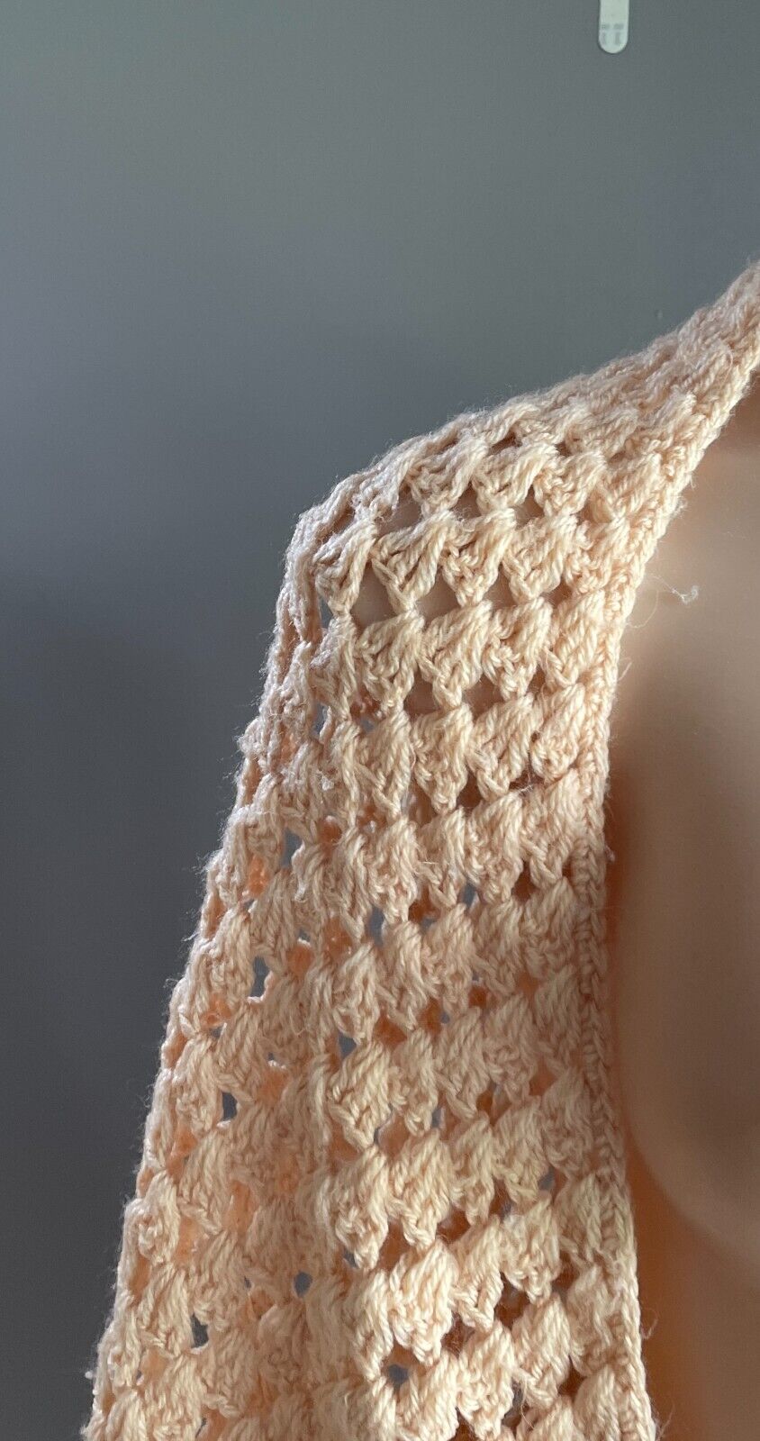 Vintage Ladies Hand Crochet Wheat Colour Knit Wrap Shawl w Scalloped Edge OSFA