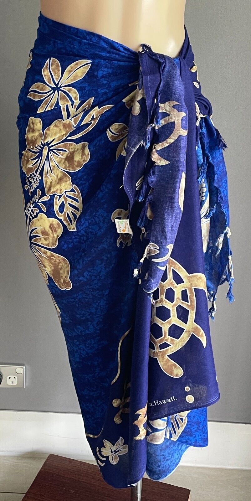 ALOHA Sarong Souvenir Hawaii Batik Blue Yellow Brown Turtle Hibiscus 8 - 12 NEW