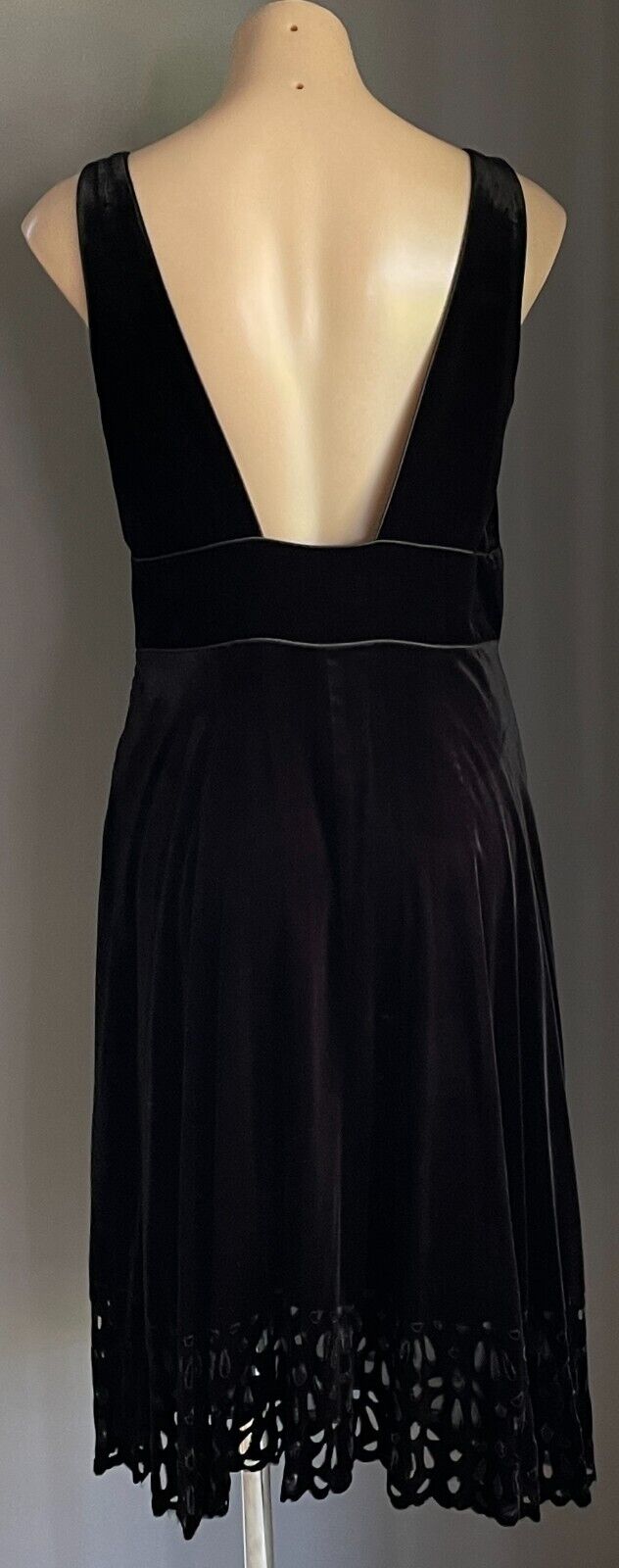 ZARA WOMAN Black Sleeveless Velour Empire Waist Cut Out Hem Dress Size EUR L