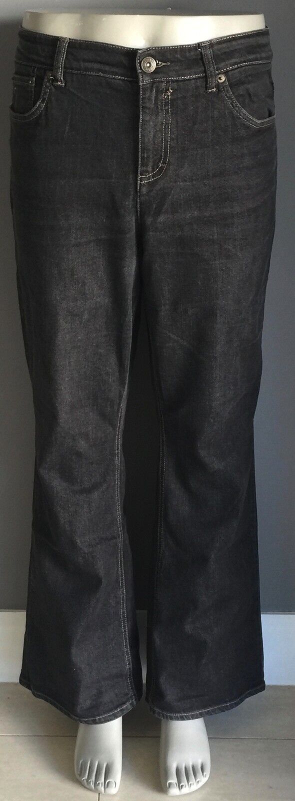 TOMMY HILFIGER Denim Jeans Black Classic Rise Boot Leg Denim Ladies Size 16