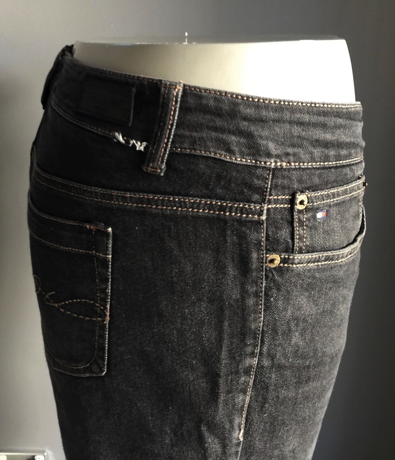 TOMMY HILFIGER Denim Jeans Black Classic Rise Boot Leg Denim Ladies Size 16