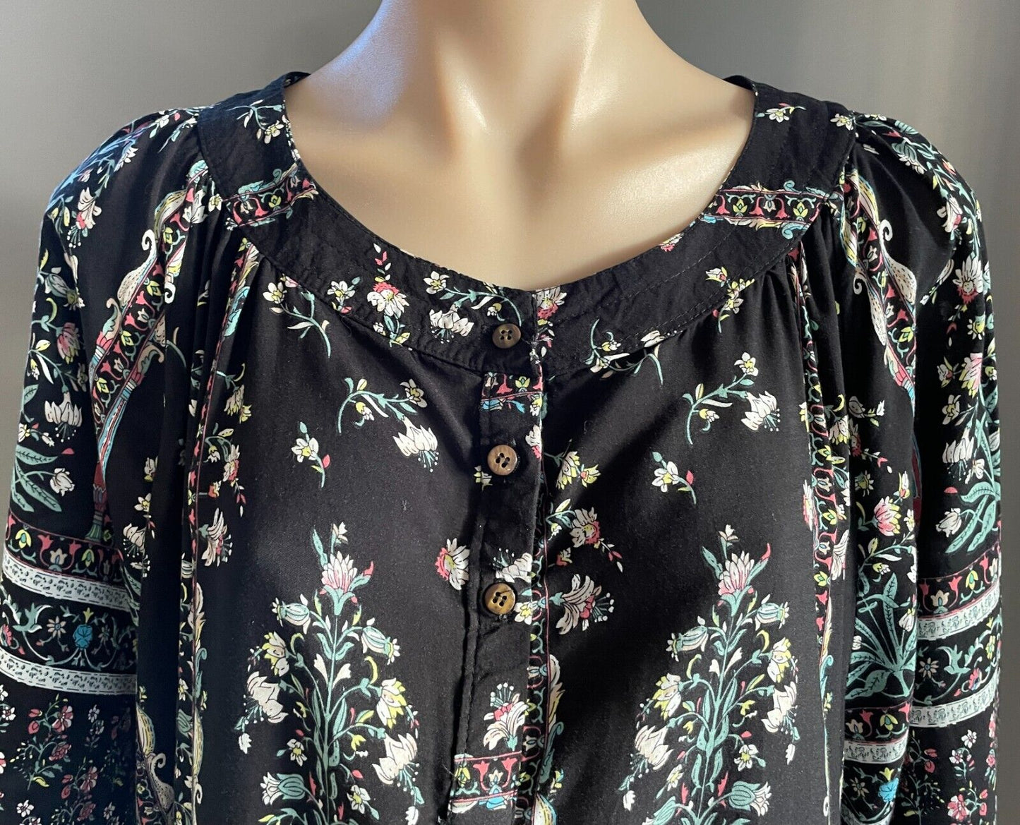 Peasant Top Black Multicoloured Print 3 Button Front Blouse Size 20 Short Sleeve