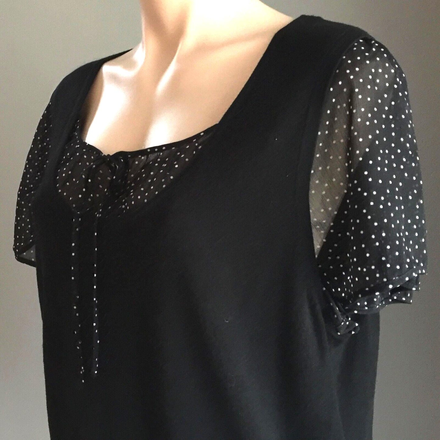 F&F Top Short Sleeve Blouse Black & White Polka Dot Beautiful Plus Size 20