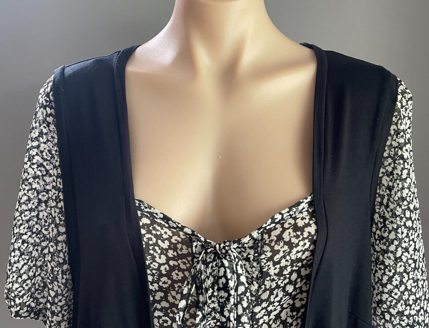 F&F Black Button Front Short Sleeve Blouse Size 20 Twofer Style Floral Print