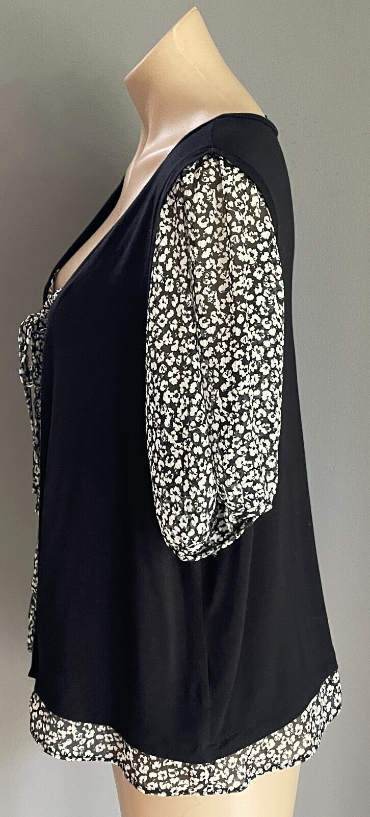 F&F Black Button Front Short Sleeve Blouse Size 20 Twofer Style Floral Print