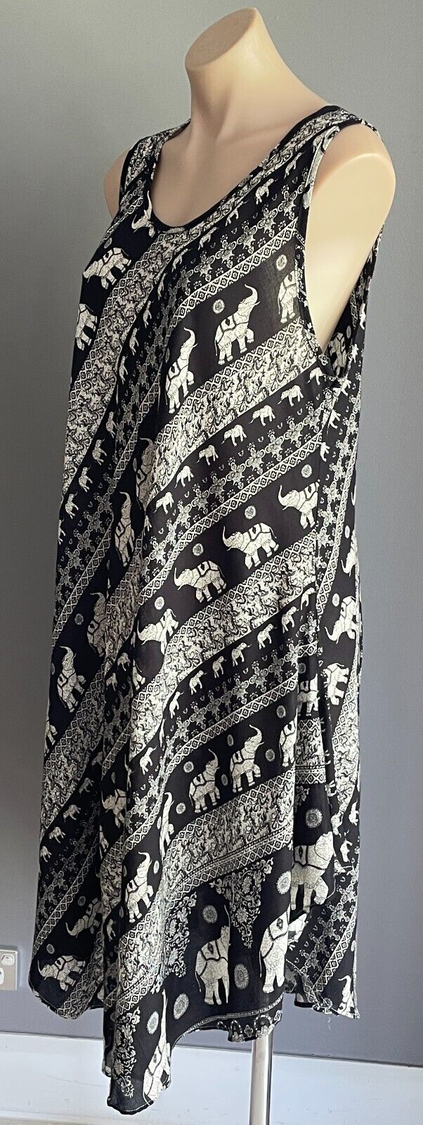 Cotton Dress Black Cream Elephants Batik Print Sleeveless A-Line Midi Sz 20 NEW