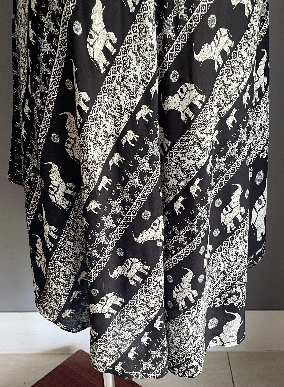 Cotton Dress Black Cream Elephants Batik Print Sleeveless A-Line Midi Sz 20 NEW