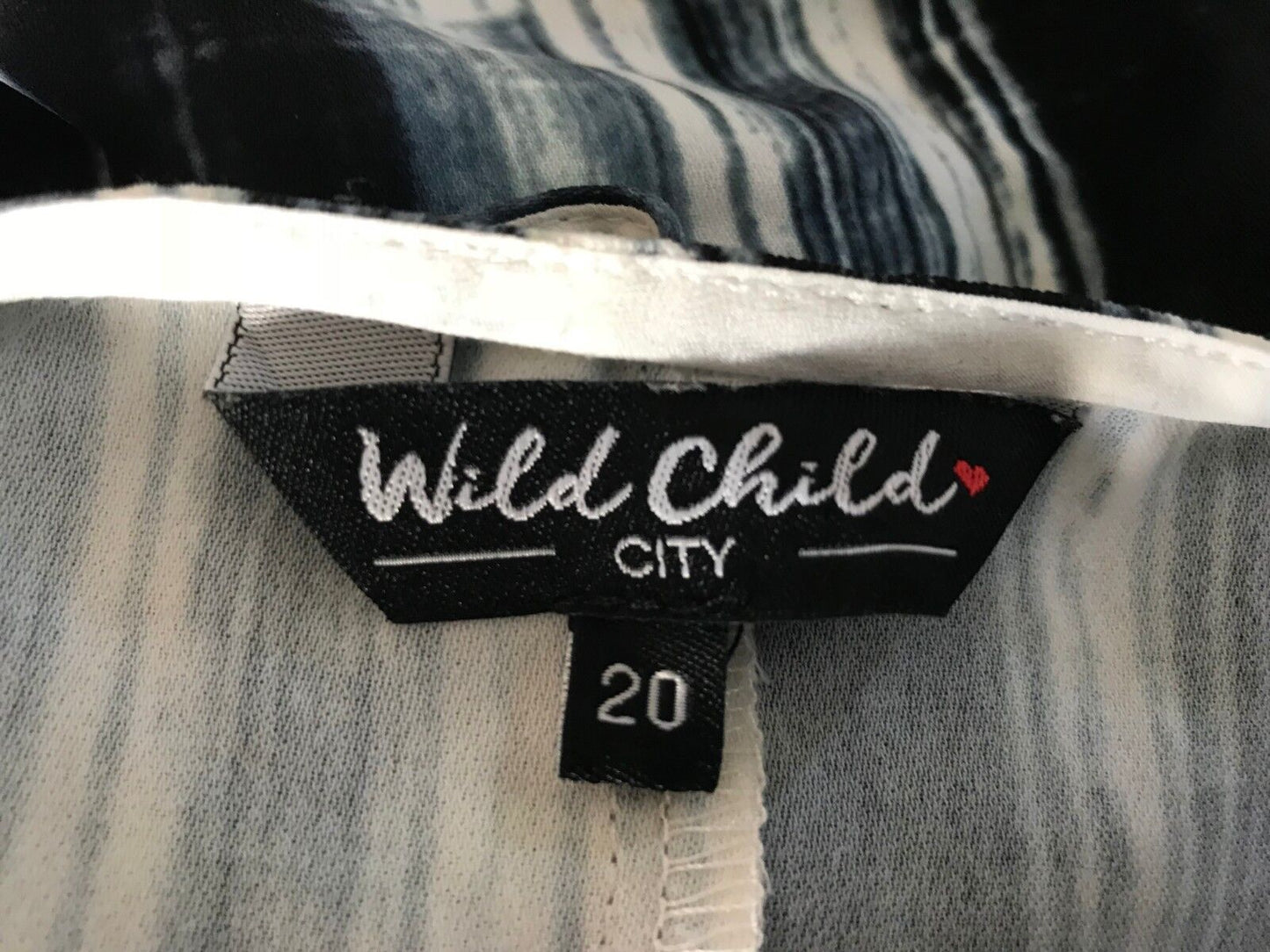 WILD CHILD CITY Shift Dress Top Black Grey White Graphic Stripe Plus Size 20 NEW