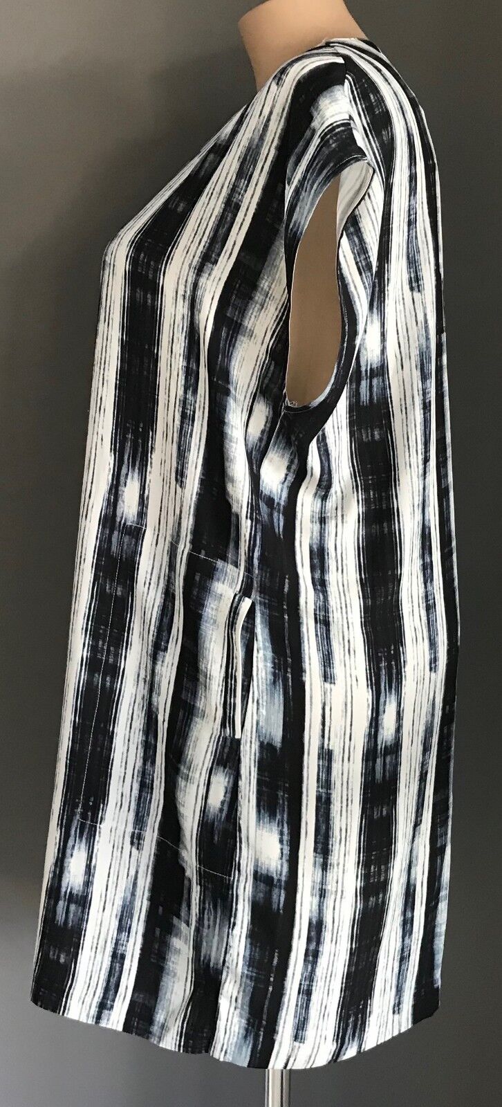 WILD CHILD CITY Shift Dress Top Black Grey White Graphic Stripe Plus Size 20 NEW
