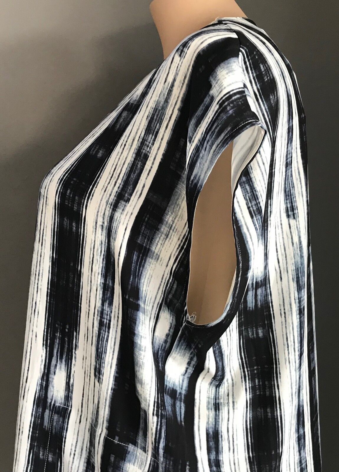 WILD CHILD CITY Shift Dress Top Black Grey White Graphic Stripe Plus Size 20 NEW