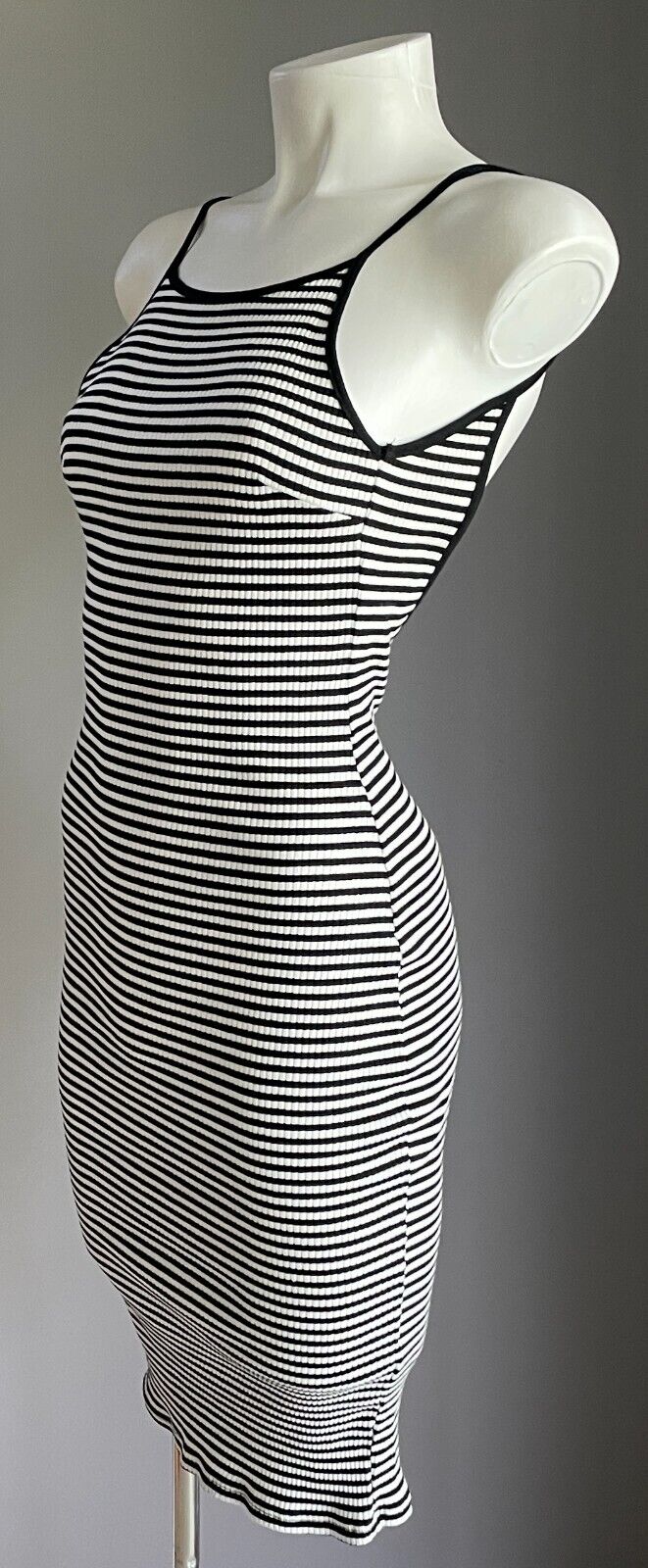 LOST MUSE Stretch Dress Black White Stripe Ribbed Scoop Back Midi Size 10 NEW