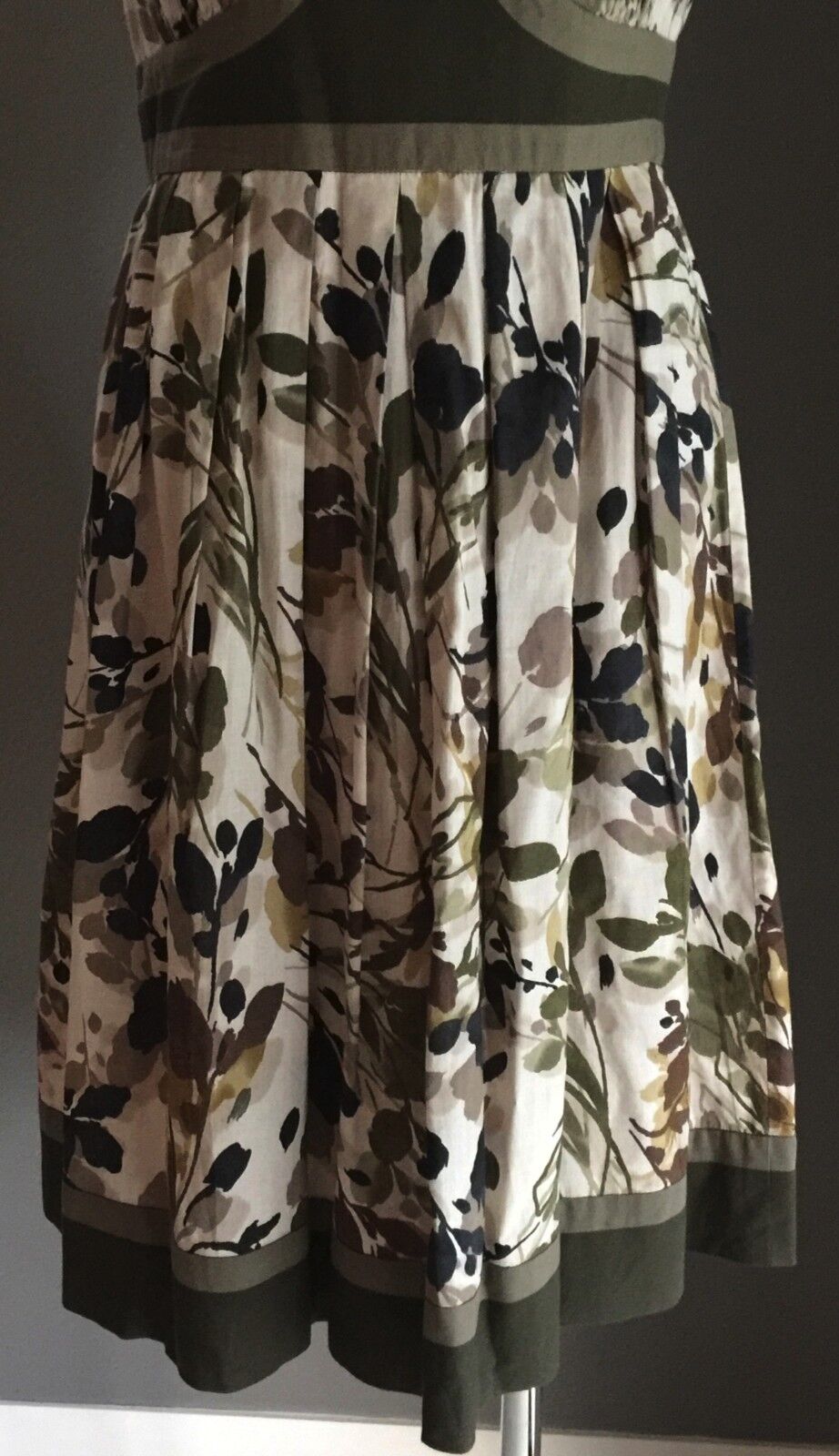 ZAMBELLI DONNA Cotton Dress Khaki Brown & Navy Floral Print Size 10 Unique
