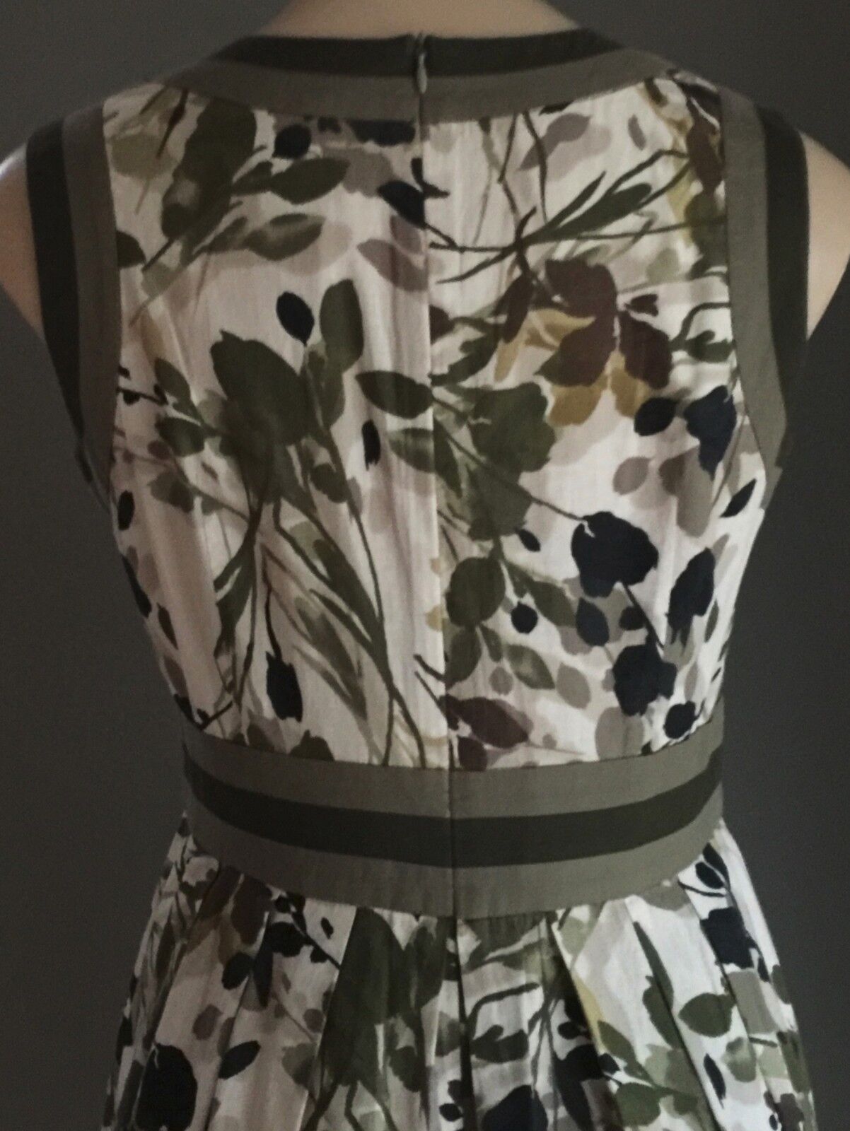 ZAMBELLI DONNA Cotton Dress Khaki Brown & Navy Floral Print Size 10 Unique