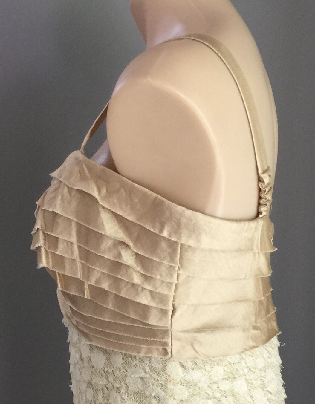 QUEENSPARK Dress Gold Layered Lace Stretch Size 10 Party Formal Cocktail NEW