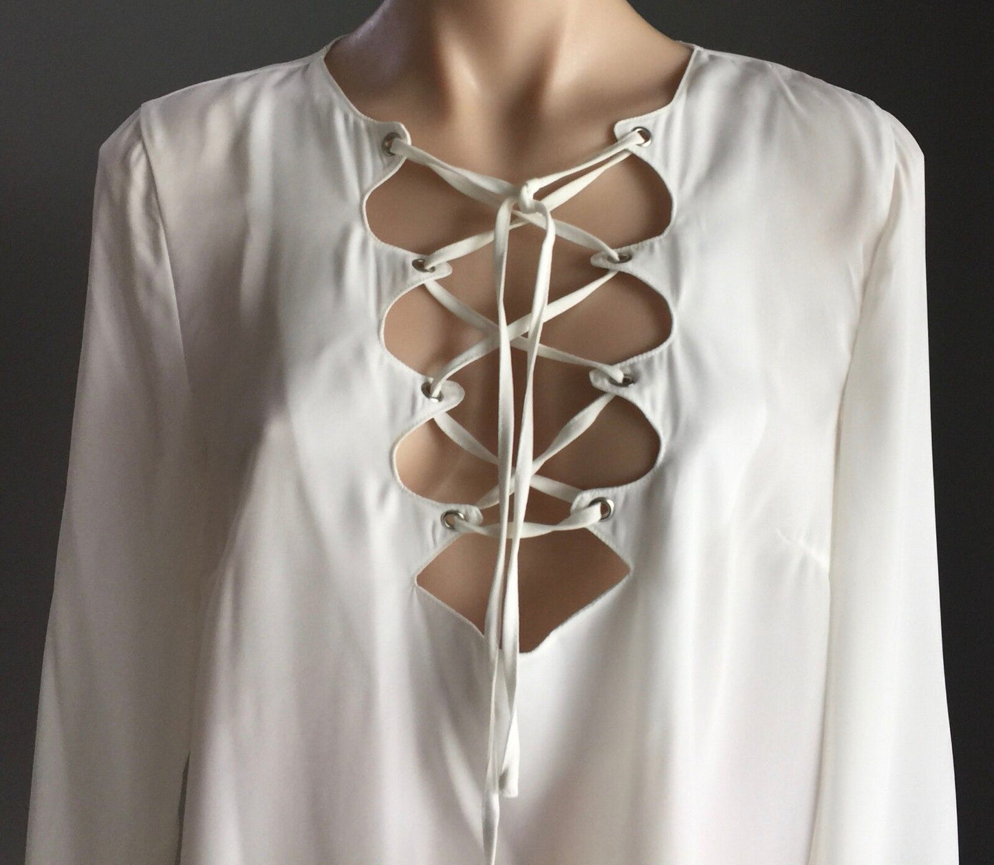 HE DOESN'T KNOW WHY? Top "Scallop Lattice Blouse" White Long Sleeve Size 12 NEW