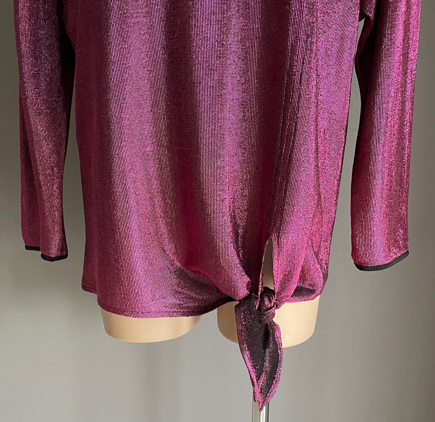 KAE GANBLEN Top Fucshia Pink Lurex 3/4 Sleeve Knot Hem Blouse Metallic Sz 12 Vtg