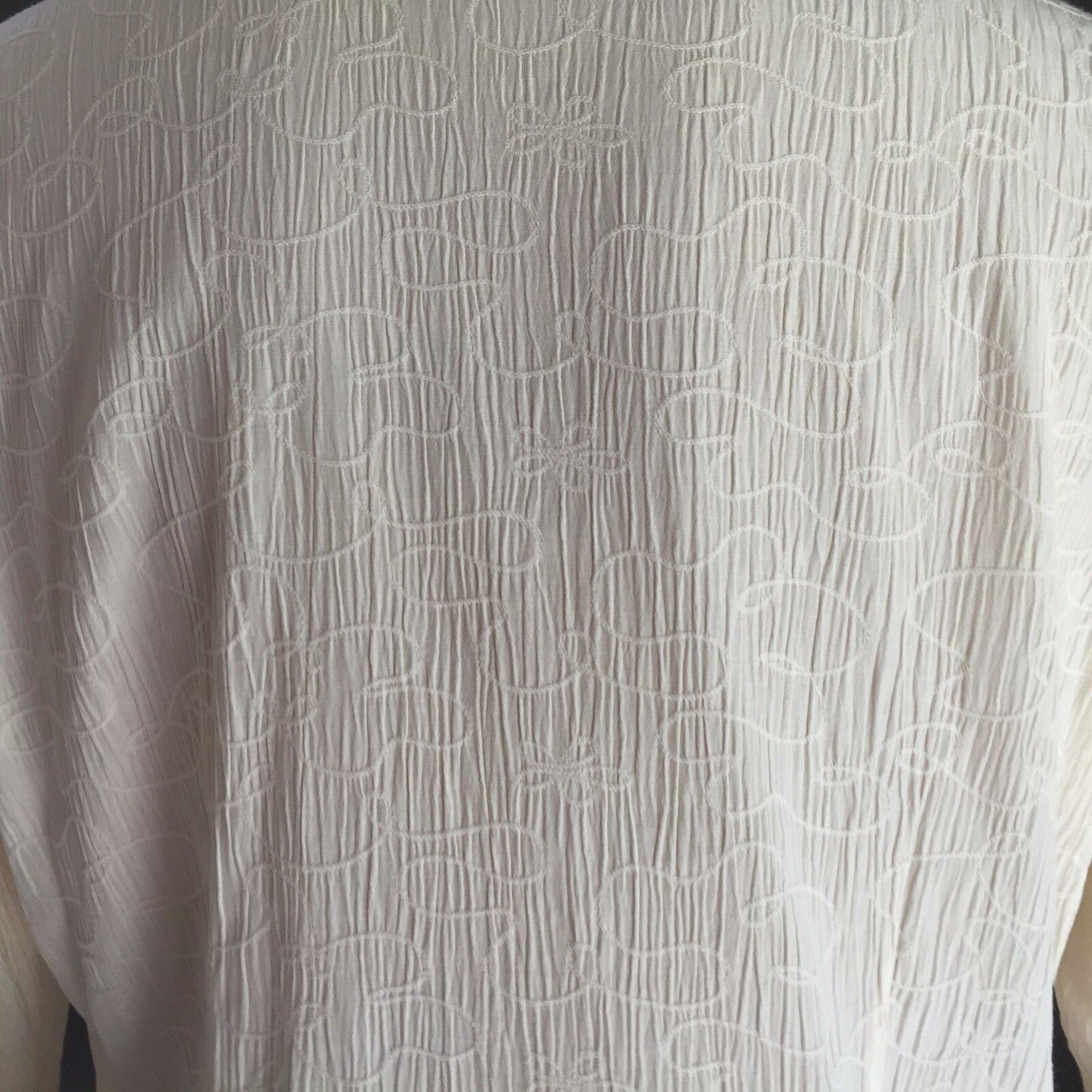 NONI B Top Mandarin Button Shirt Cream Crinkle 3/4 Sleeve Raised Swirl Size 12