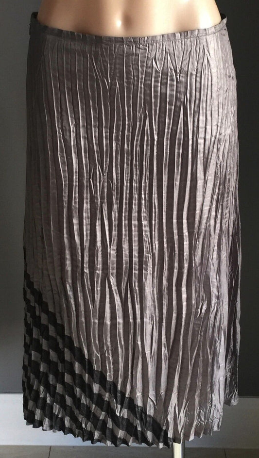 ICE EXPRESS Skirt Silver Grey & Black Crush Pleat Skirt Size M 10 Boho Dressy