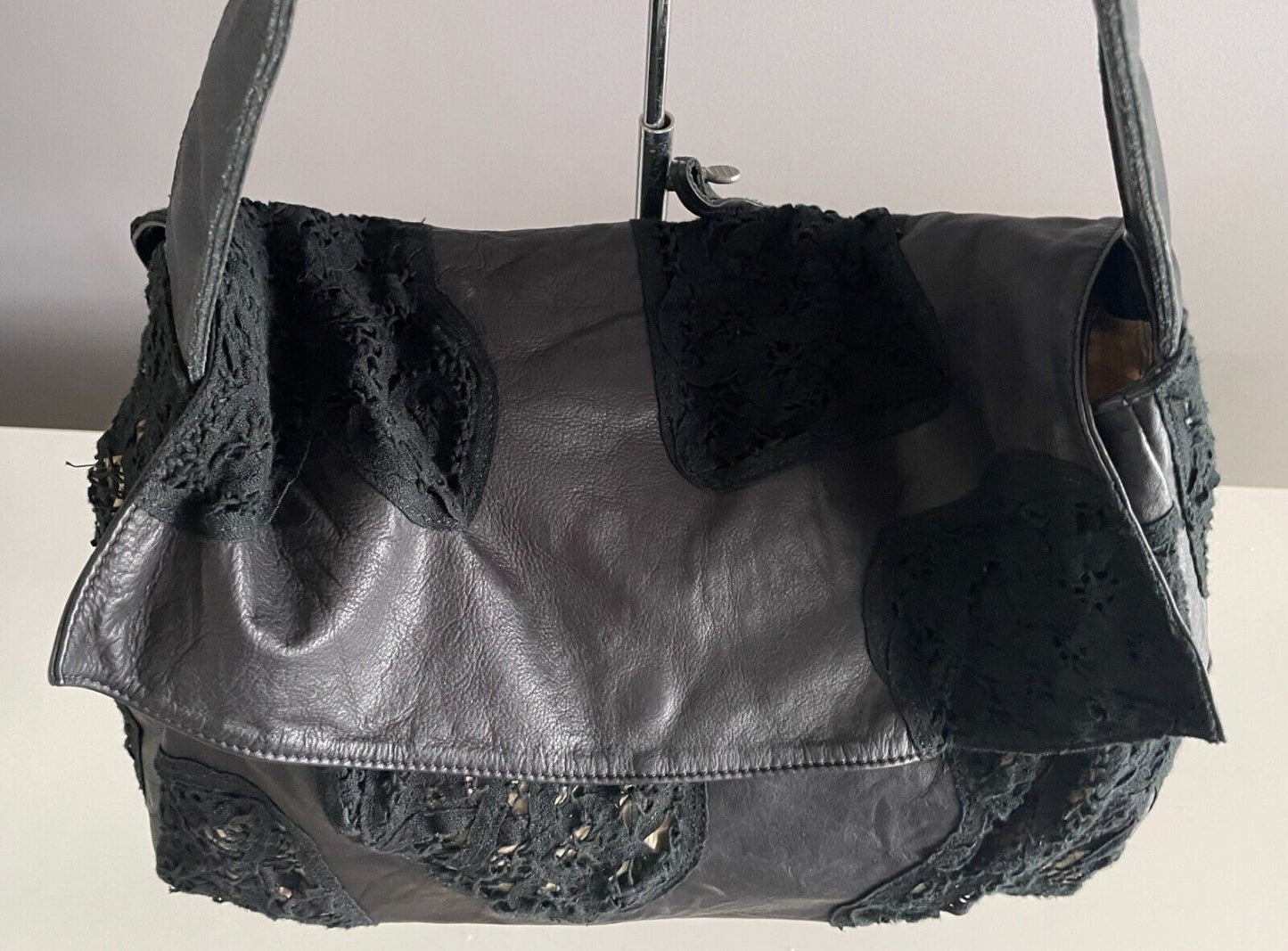 KOOKAI Shoulder Bag Black Textured Leather Lace Inserts Stunning Retro Gem