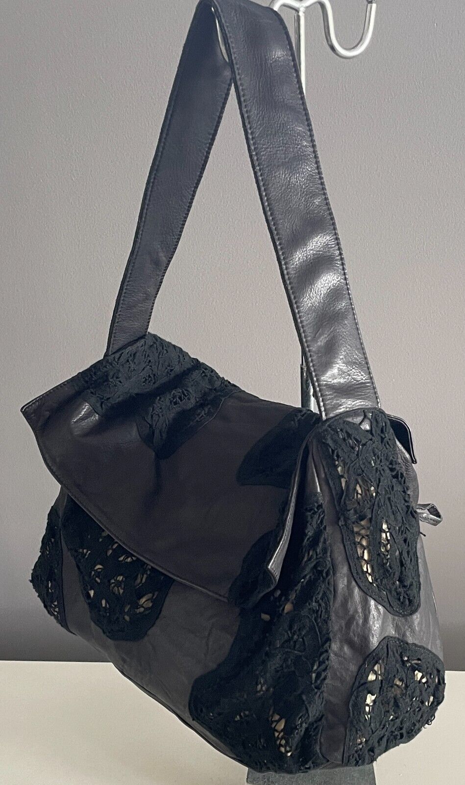 KOOKAI Shoulder Bag Black Textured Leather Lace Inserts Stunning Retro Gem