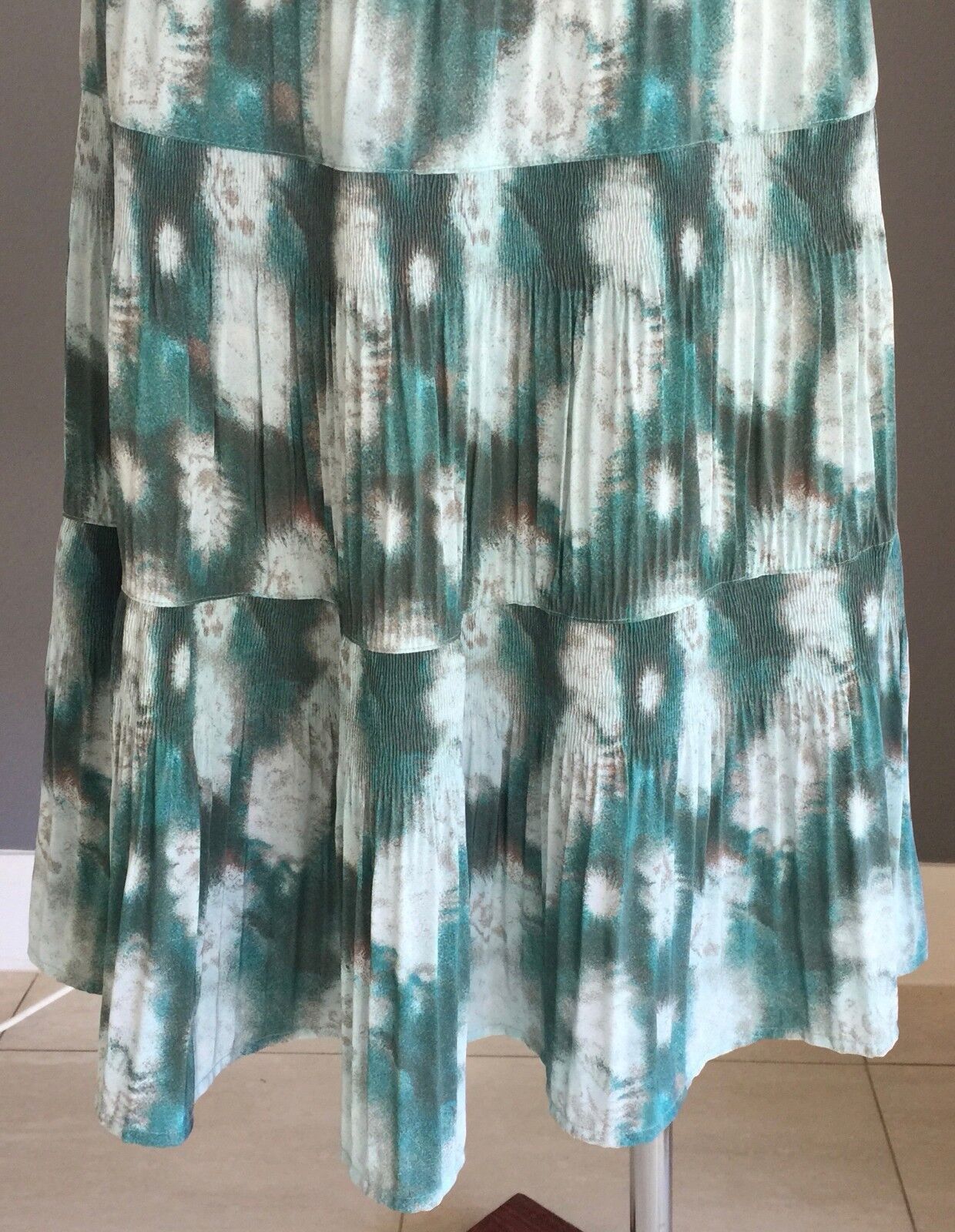 JEANSWEST Tier Skirt Jade Taupe Mint Green Tie Dye Print Knee Length Size 10 12