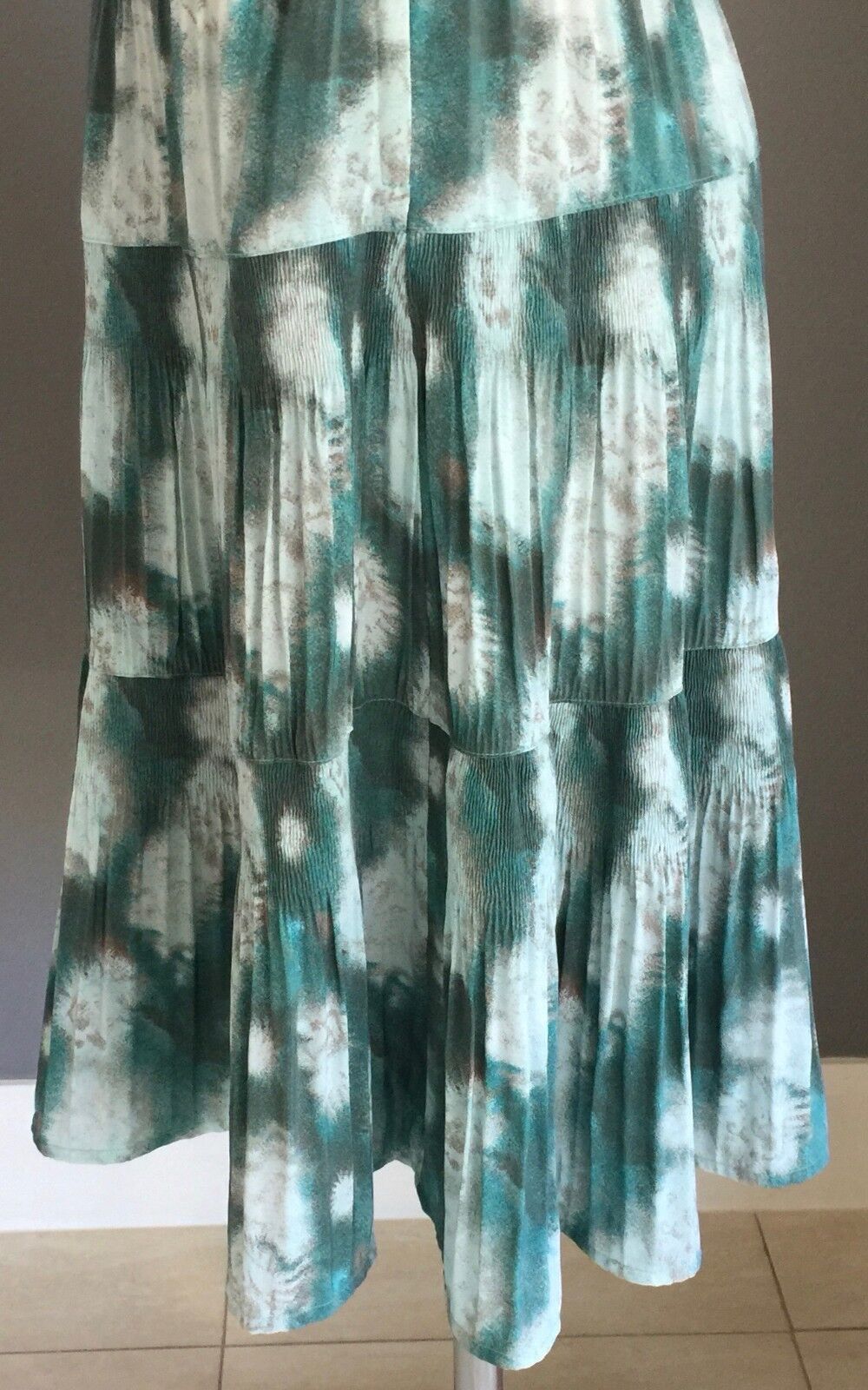 JEANSWEST Tier Skirt Jade Taupe Mint Green Tie Dye Print Knee Length Size 10 12
