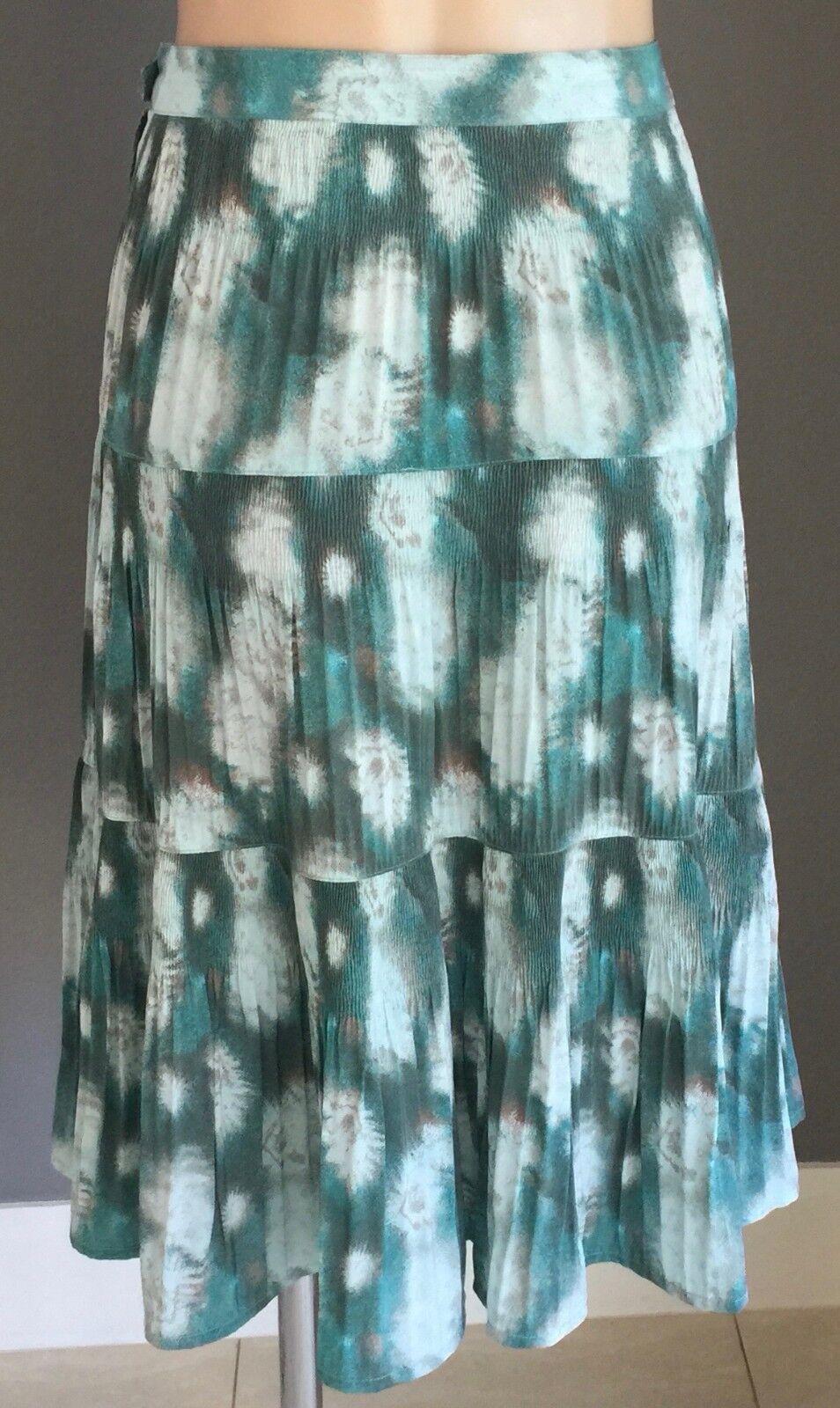 JEANSWEST Tier Skirt Jade Taupe Mint Green Tie Dye Print Knee Length Size 10 12