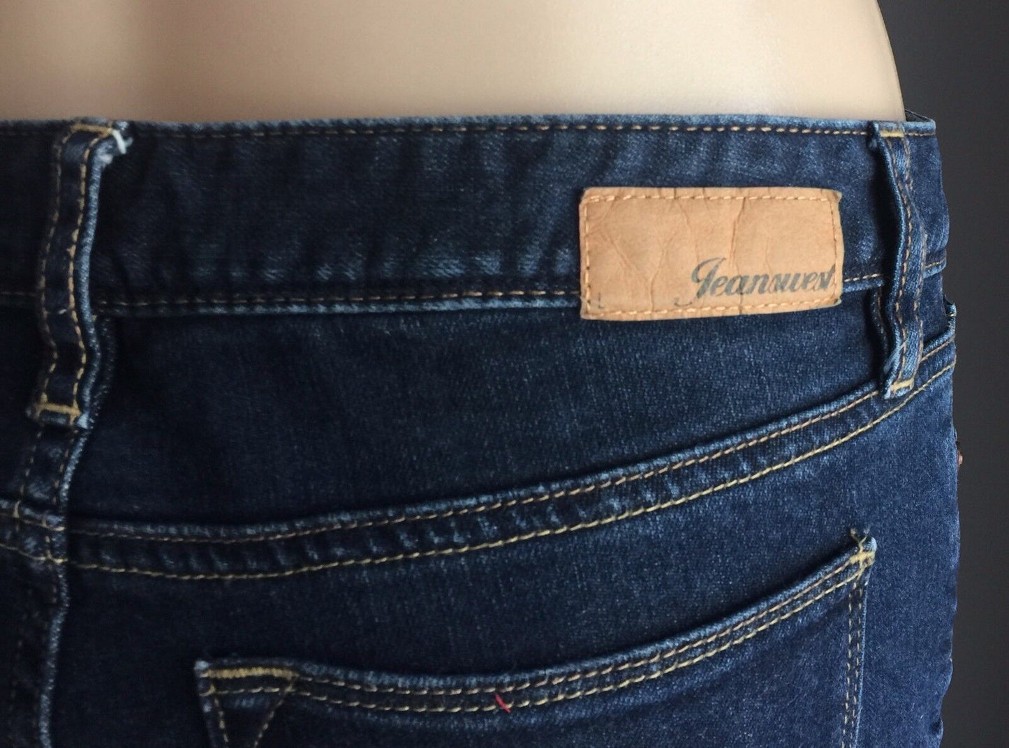 JEANSWEST Jeans Dark Wash Blue Denim Skinny Leg Ladies Size 11