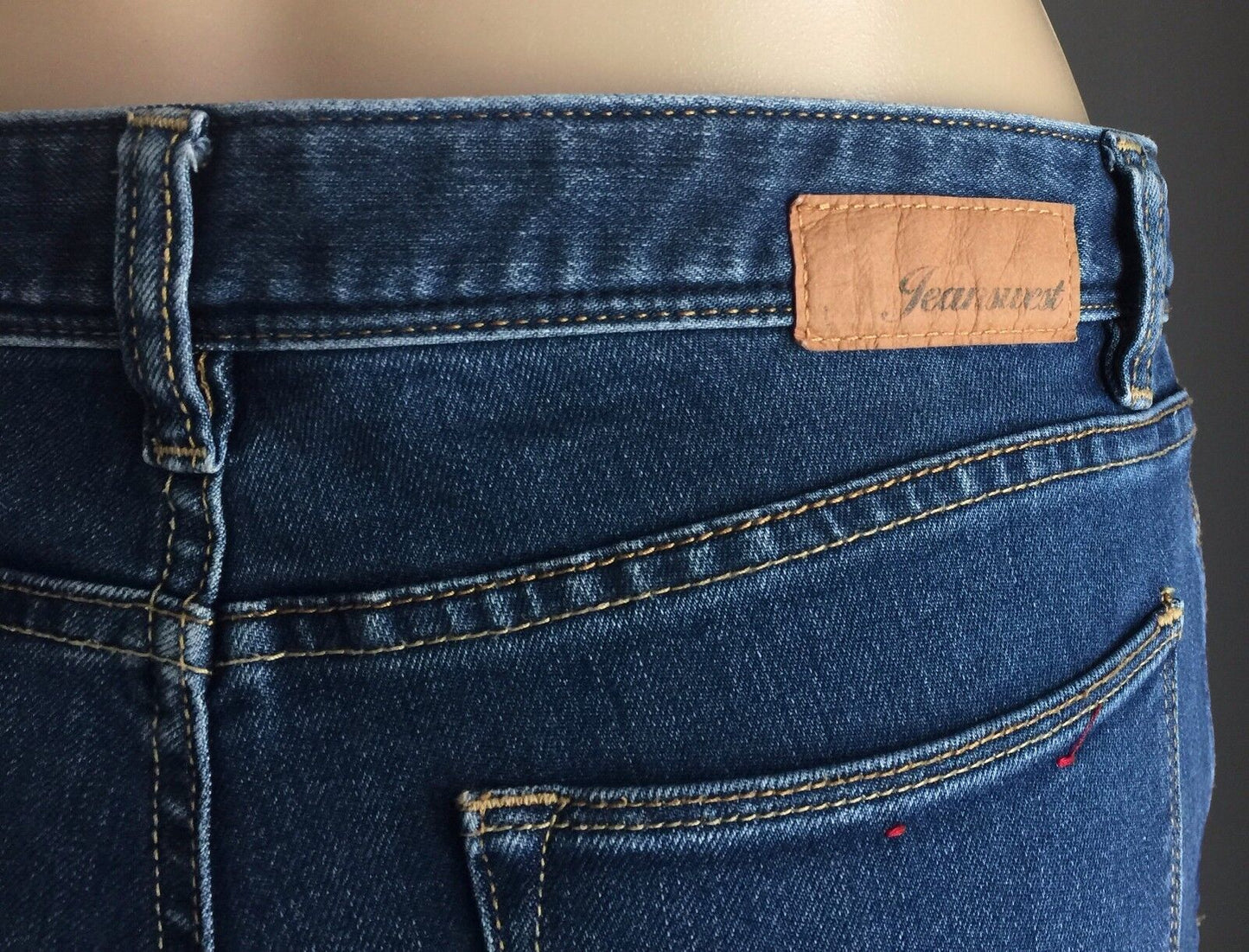 JEANSWEST Size 10 Jeans  Blue Denim Slim Straight Leg Hipster Mid Rise Ladies