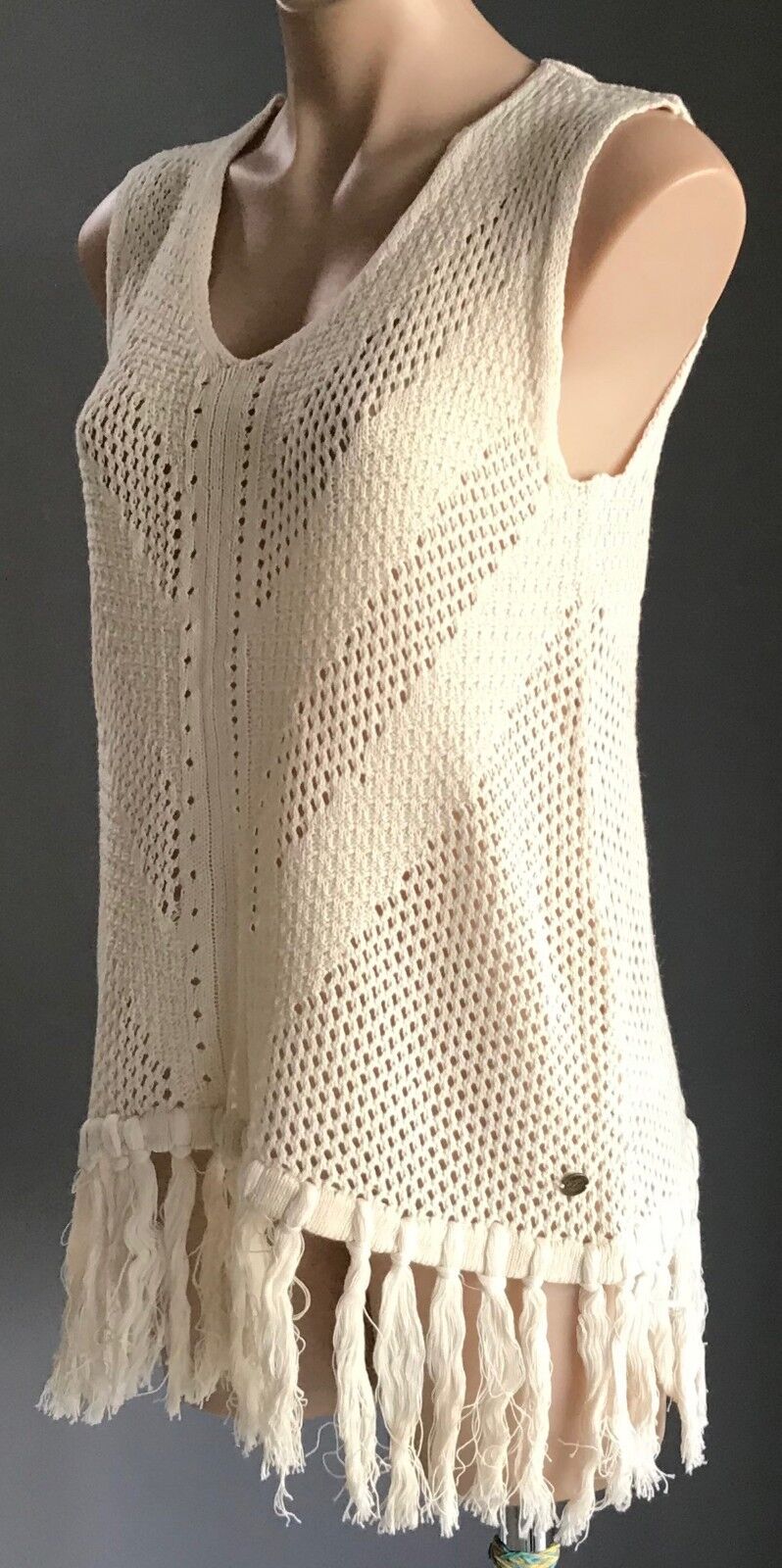 LEE COOPER Knit Top Cream Pointelle Chevron Fringe Trim Sleeveless Size M 12 NEW