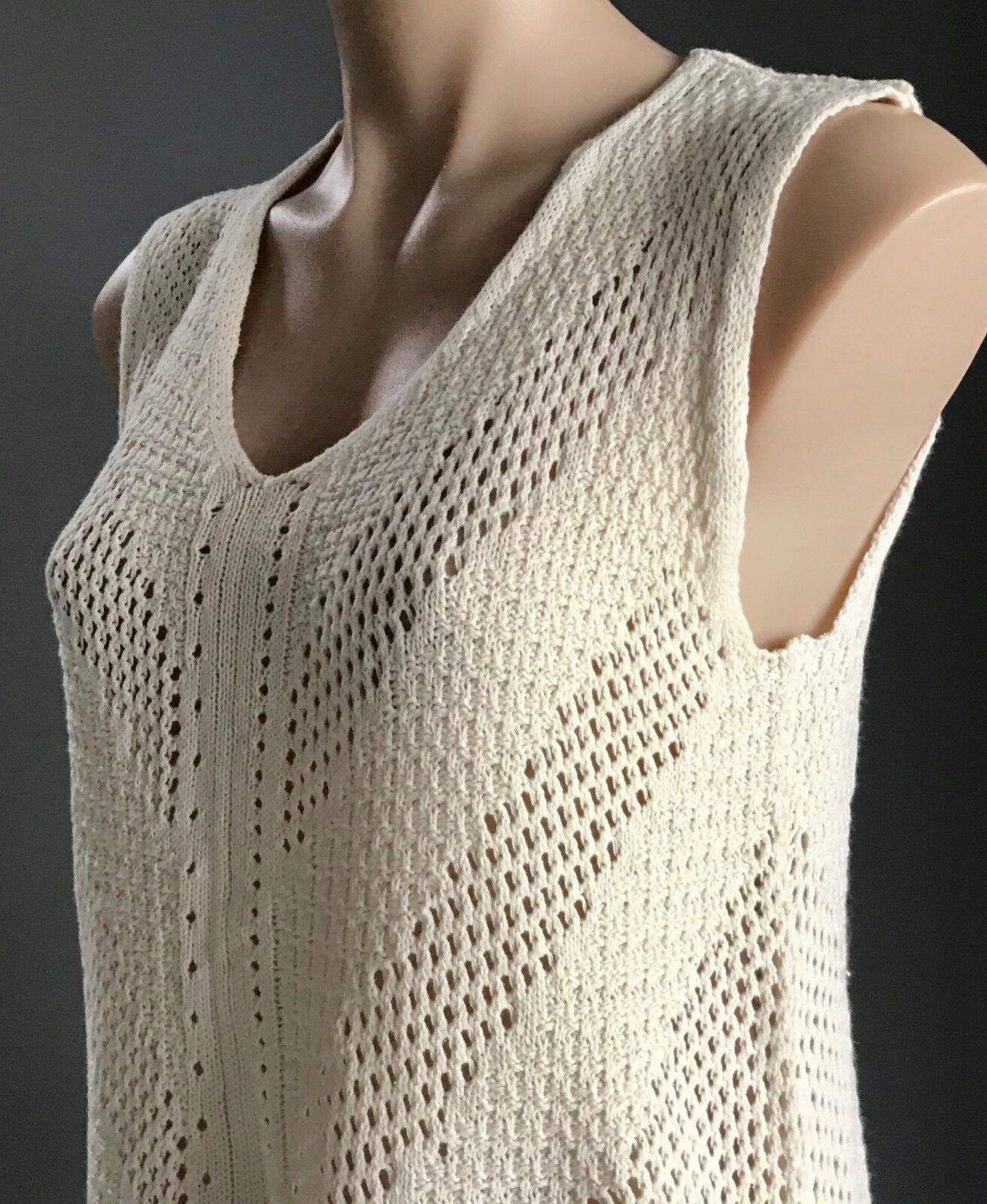 LEE COOPER Knit Top Cream Pointelle Chevron Fringe Trim Sleeveless Size M 12 NEW