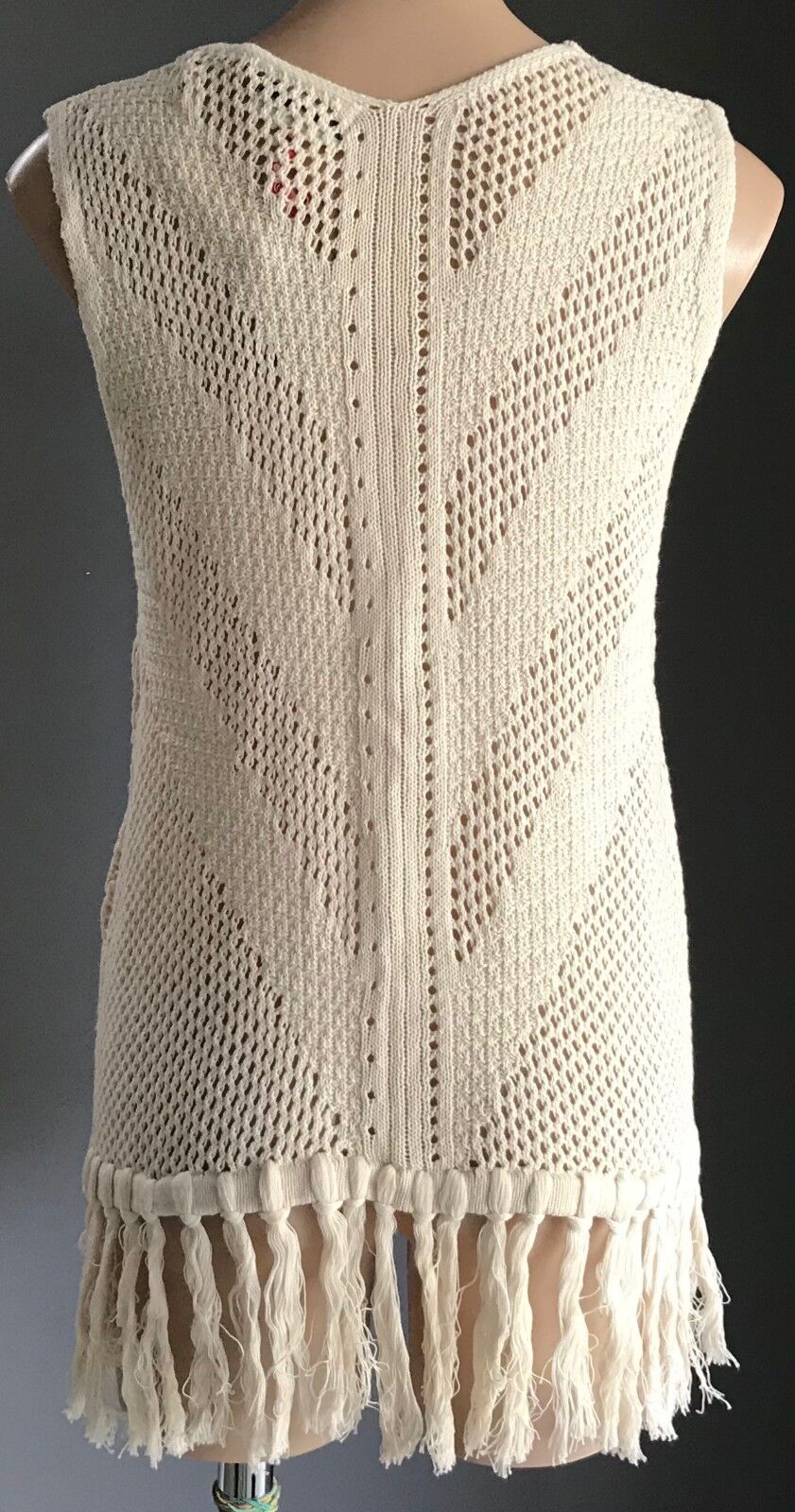 LEE COOPER Knit Top Cream Pointelle Chevron Fringe Trim Sleeveless Size M 12 NEW