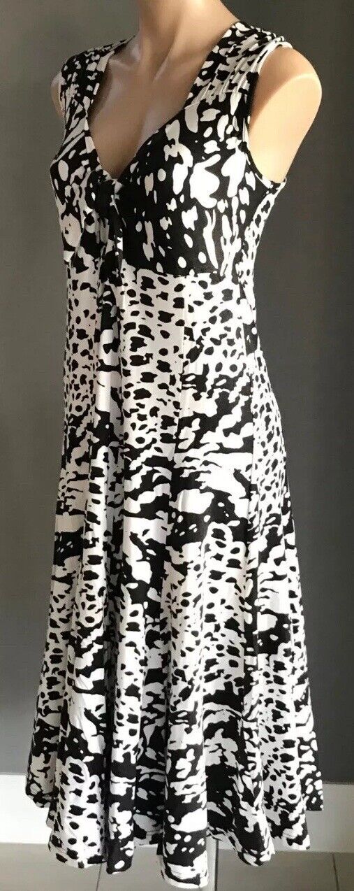 CHELSEA DESIGN  Sheath Dress Black Stretch Satin Jersey Beige Knot Trim Size 10