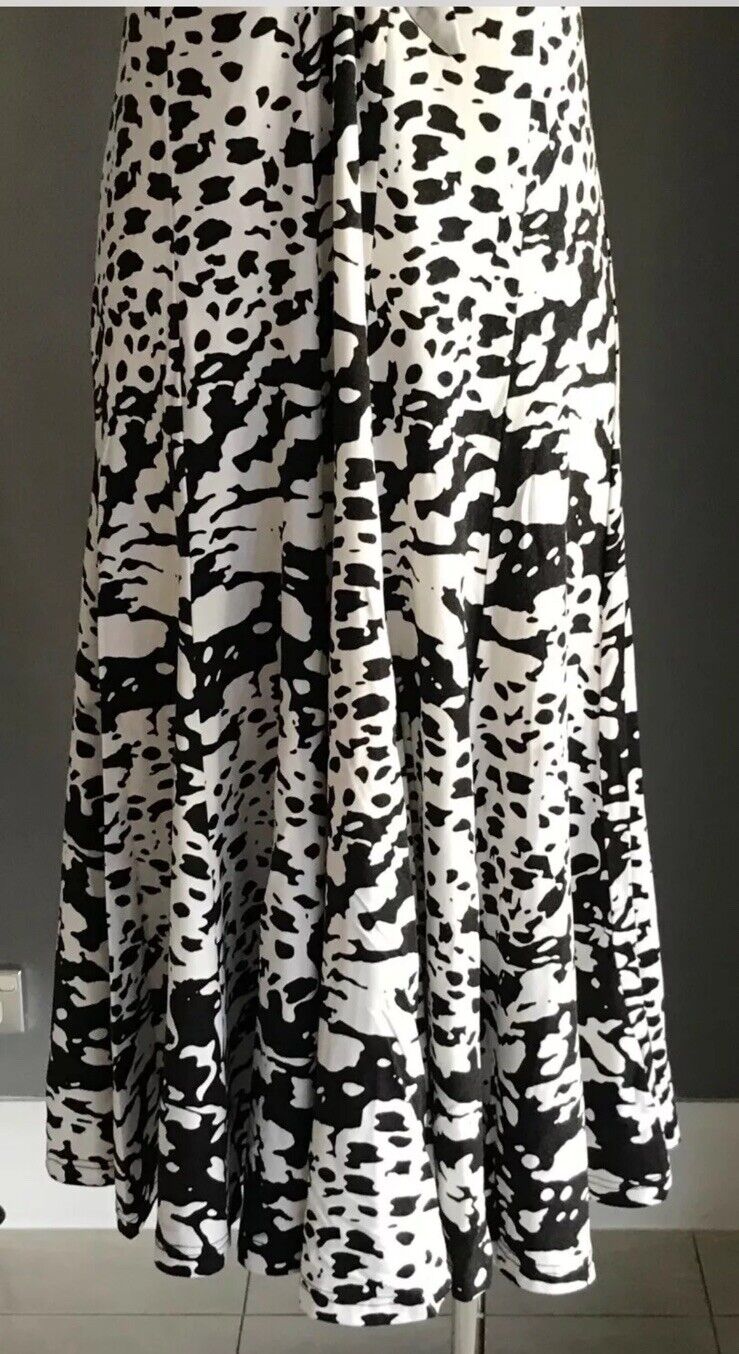 CHELSEA DESIGN  Sheath Dress Black Stretch Satin Jersey Beige Knot Trim Size 10