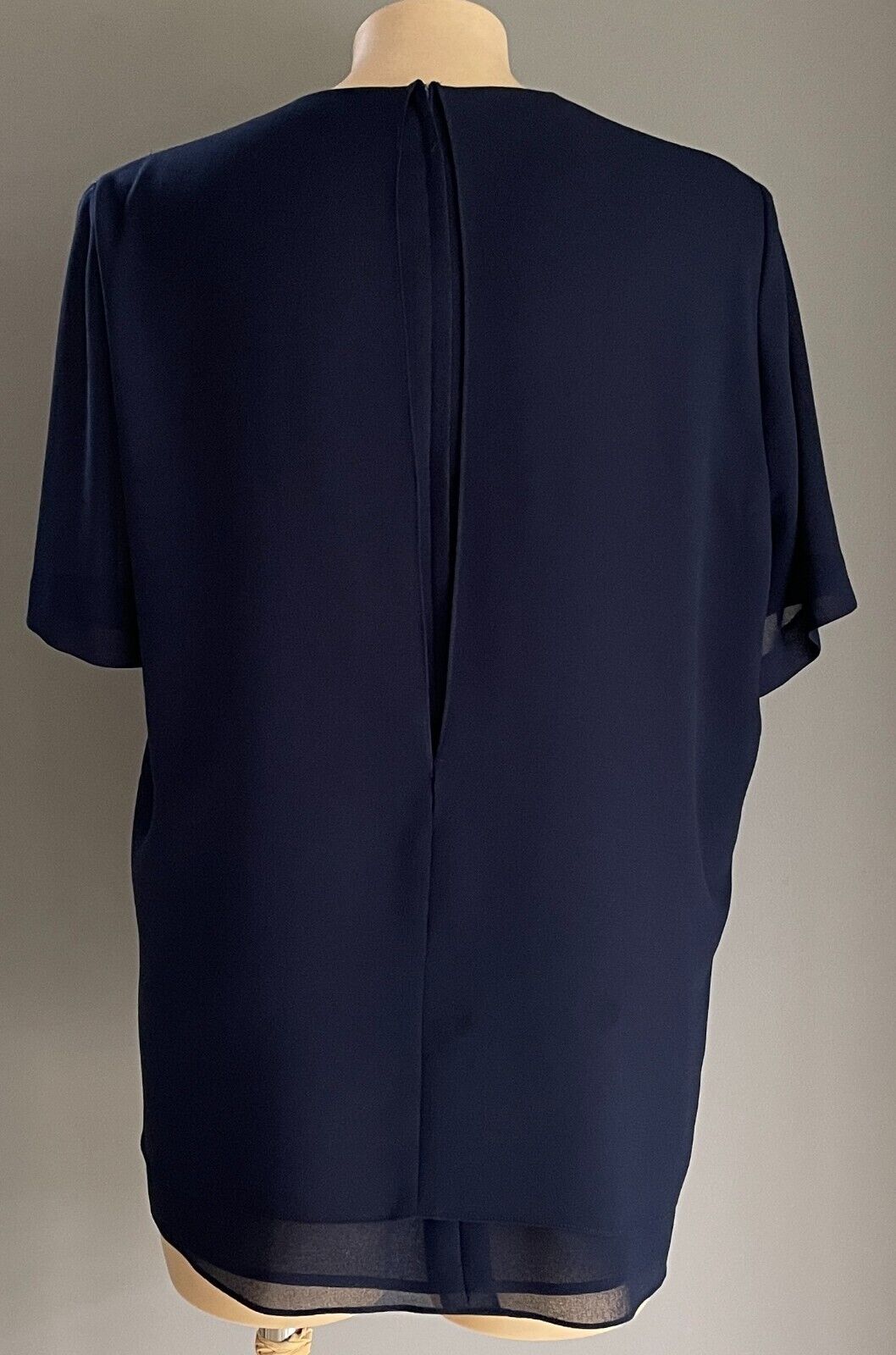 JAKI K Navy Short Sleeve Layered Blouse Plus Size 20 Decorative Buttons Zip Back