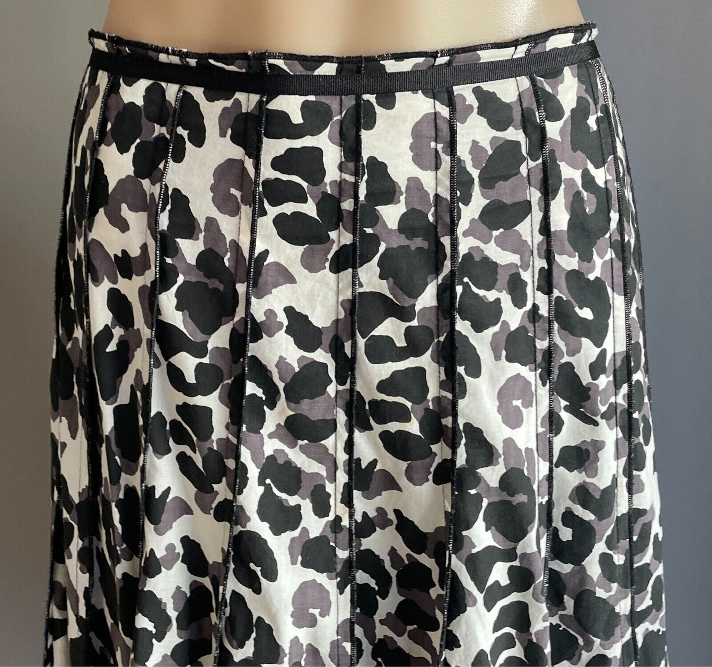 PARRAKEETS Skirt White Black Grey A-Line Panel Leopard Size 16 Cotton Lined