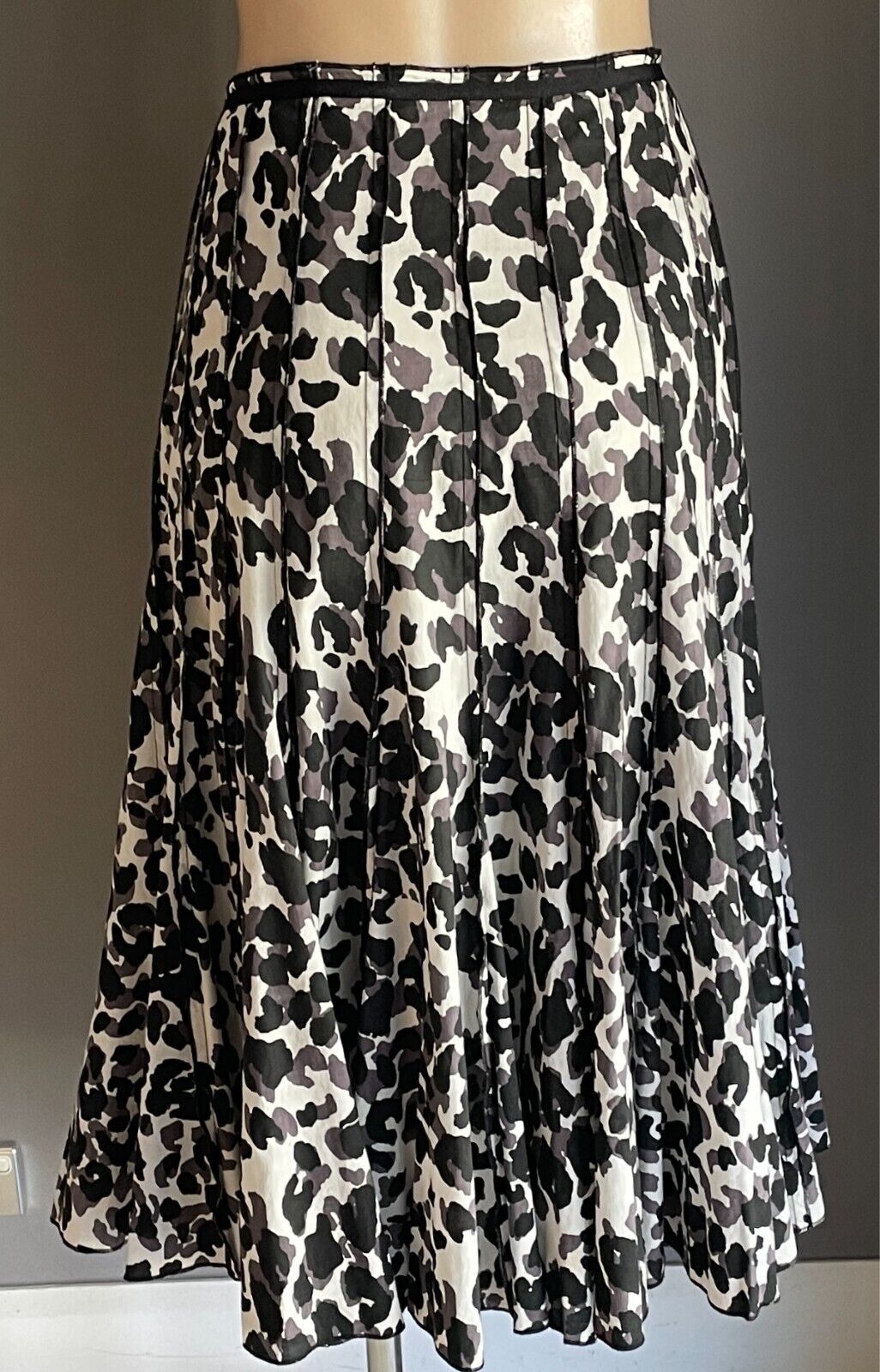 PARRAKEETS Skirt White Black Grey A-Line Panel Leopard Size 16 Cotton Lined