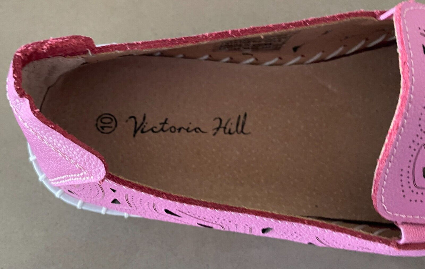 VICTORIA HILL Sneakers Pink Leather Cut Out Pull One White Rubber Sole Size 10