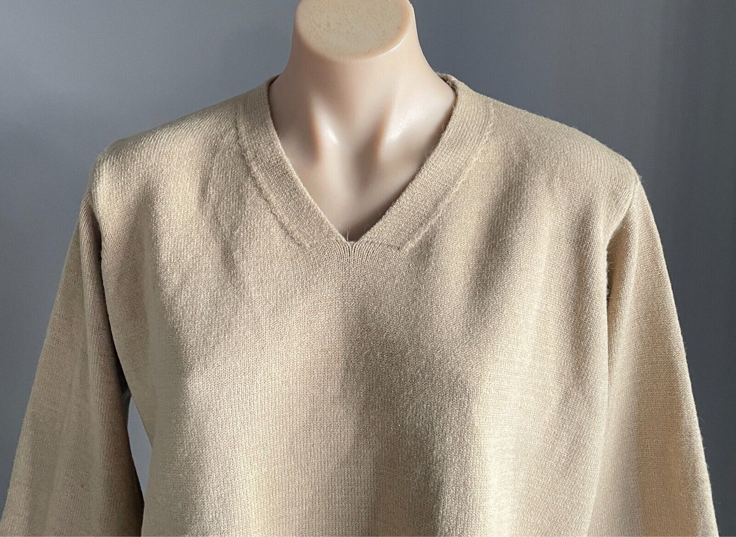 Knit Jumper Beige Sweater Long Bell Sleeves Size 16 V Neck Relaxed Fit