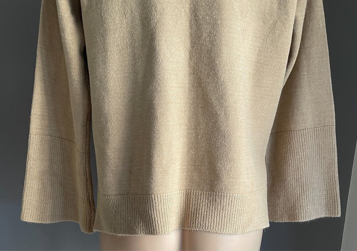 Knit Jumper Beige Sweater Long Bell Sleeves Size 16 V Neck Relaxed Fit