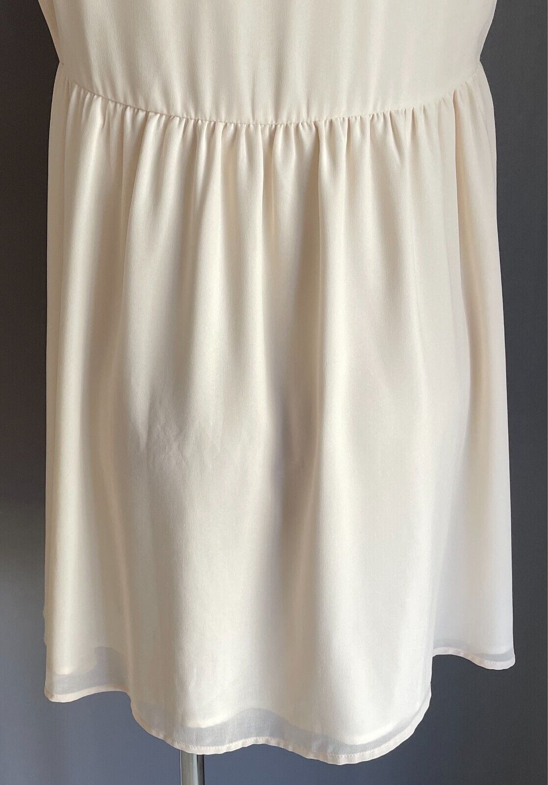 BLUEJUICE Off White Sleeveless Shift Dress Size 14 Button Front Lined Short NEW