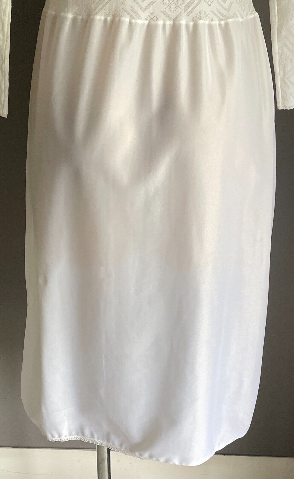 IT'S A PLEASURE White Long Sleeve Body Lace Spencer Slip Size L Vintage