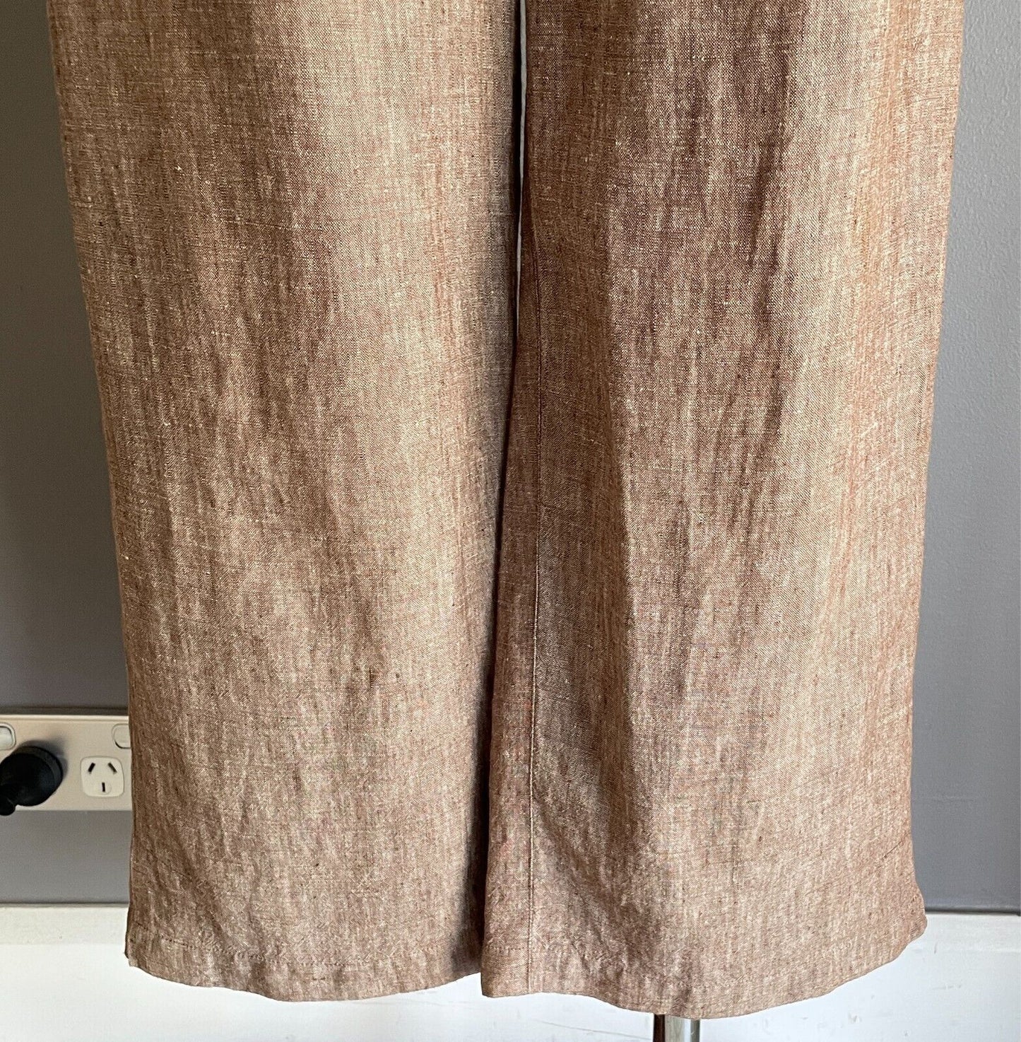 TARGET Brown Linen Cropped Length Pants Size 10 Classic and Chic