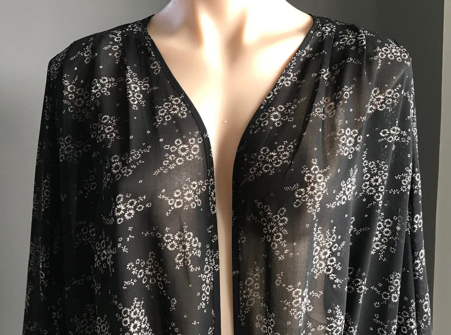 BARDOT Sheer Black & Taupe Floral  Blouson Kimono Style Jacket Size 10 Gorgeous
