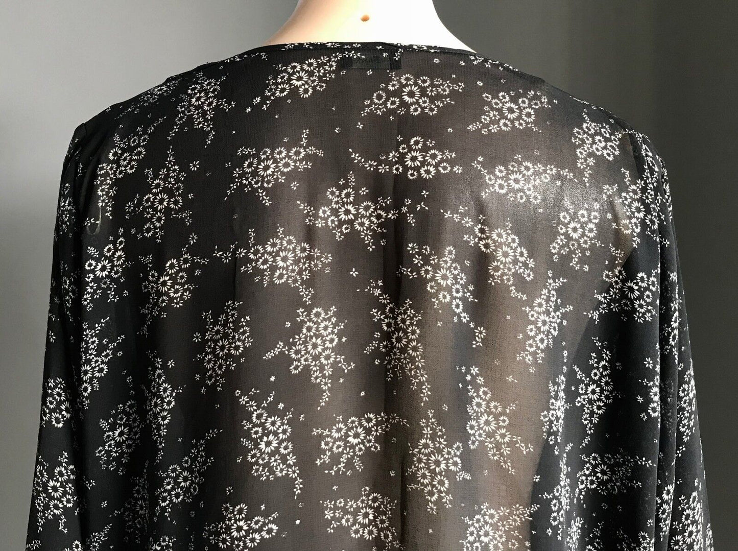 BARDOT Sheer Black & Taupe Floral  Blouson Kimono Style Jacket Size 10 Gorgeous