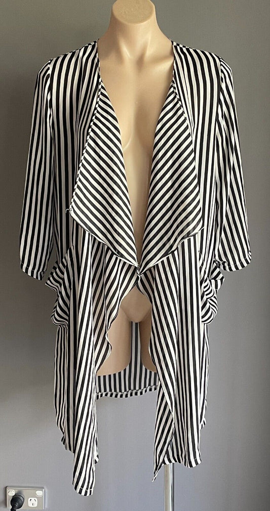PAPER CLOSET Black White Stripe Waterfall Drape Jacket Size 6 Ruched 3/4 Sleeves