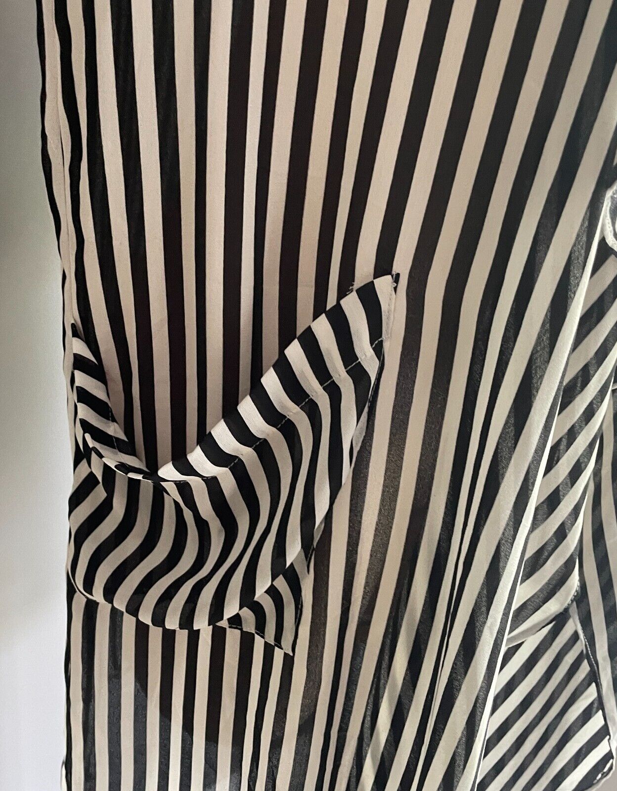 PAPER CLOSET Black White Stripe Waterfall Drape Jacket Size 6 Ruched 3/4 Sleeves