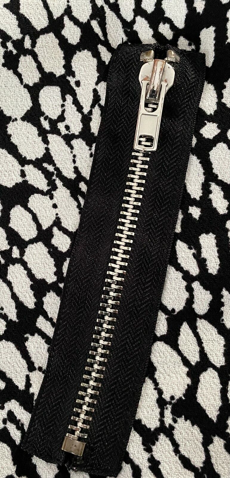 PAPER SCISSORS Dress Black & White Print Extended Sleeve Zip Trim Shift Size 10