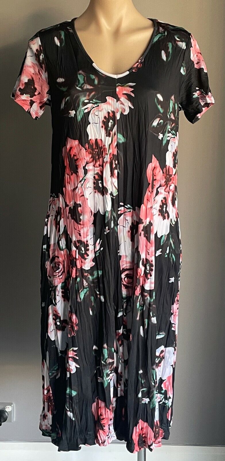 CORDELIA Street Black Dress Floral Crinkle Crease Fabric Short Sleeve Size 10