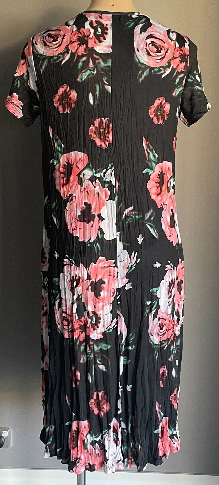 CORDELIA Street Black Dress Floral Crinkle Crease Fabric Short Sleeve Size 10